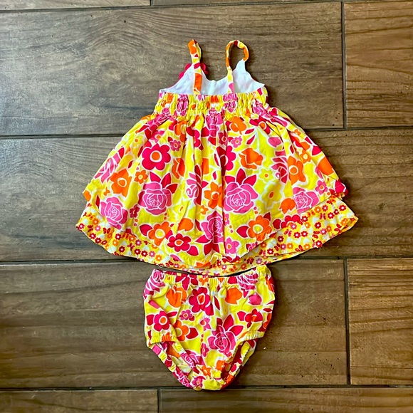 NWOT INFANT GIRL DRESS WITH MATCHING BLOOMERS : SIZE 6-9 MONTHS - Picture 2 of 2